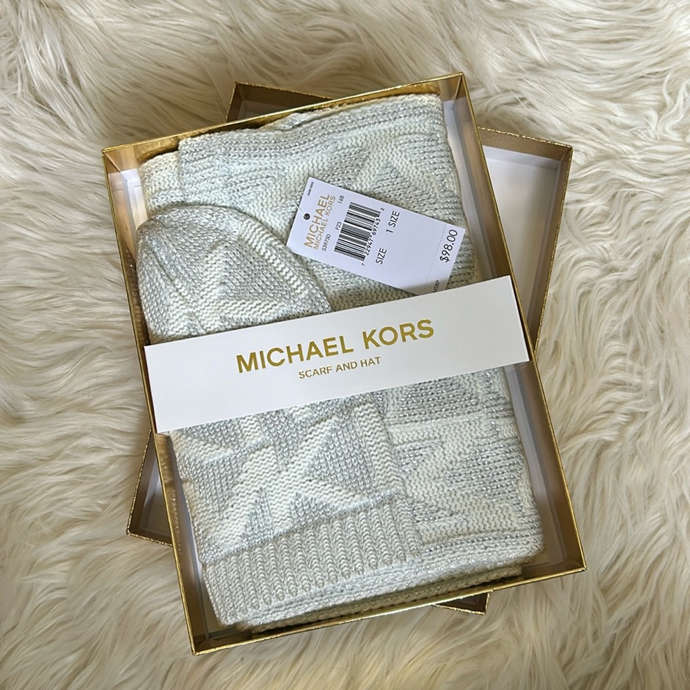 Michael Kors Scarf & Hat Set
